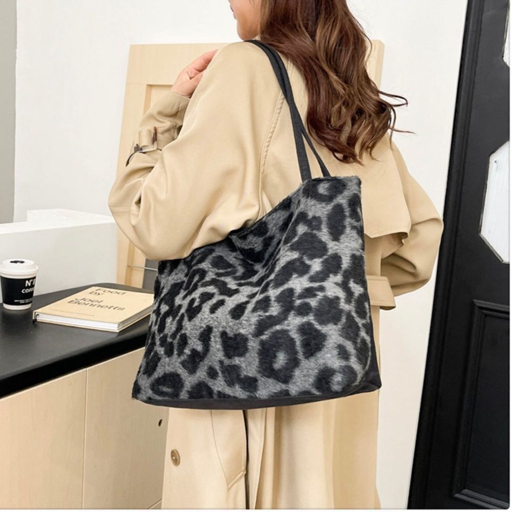 Leopard Print Canvas Magnetic Closure Shoulder Ba… - image 1